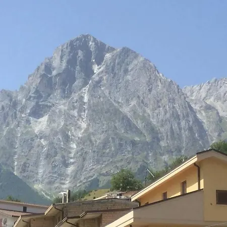 La Montagna Incantata Isola del Gran Sasso d'Italia Exterior photo